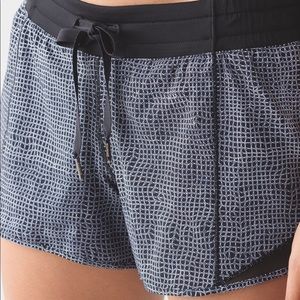 Lululemon Hotty Hot shorts